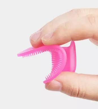 Silicone cleansing brush